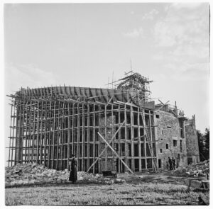 Téléchargement, reproduction ou utilisation interdites sous risque de poursuites judiciaires » -   © Charles